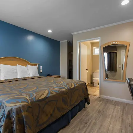 Rodeway Inn Escondido Downtown